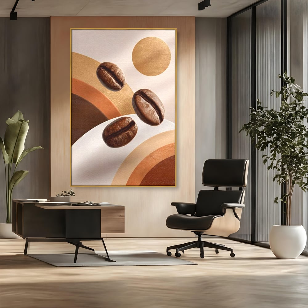 Tablou canvas cu tablou canvas cu boabe de cafea, in rama de aluminiu auriu, pe perete intr-un birou